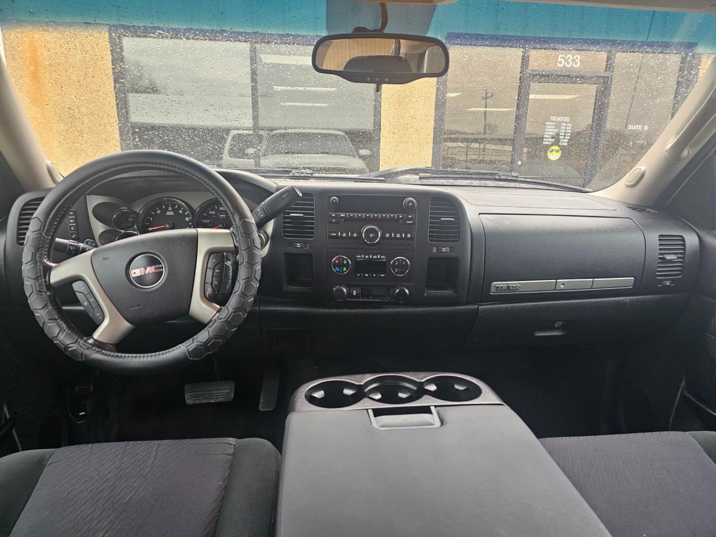 2013 WHITE GMC Sierra 1500 SLE Crew Cab 2WD (3GTP1VE01DG) with an 5.3L V8 OHV 16V FFV engine, 6-Speed Automatic transmission, located at 533 S Seven Points BLVD, Seven Points, TX, 75143, (430) 255-4030, 32.313999, -96.209351 - Photo#4